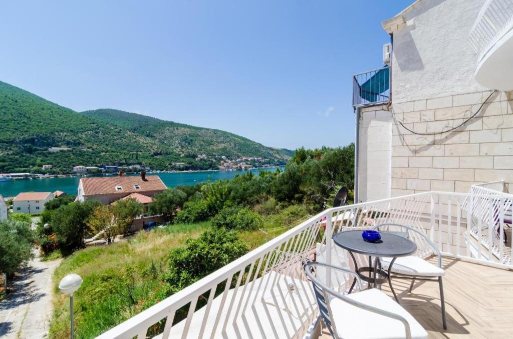 Apartments Peco Mokošica Exterior foto